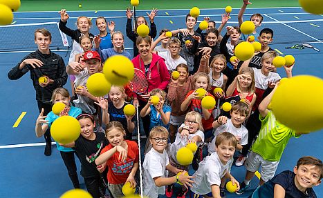 Tennis-ildsjæl hyldet som “Årets Energibundt” - RTK